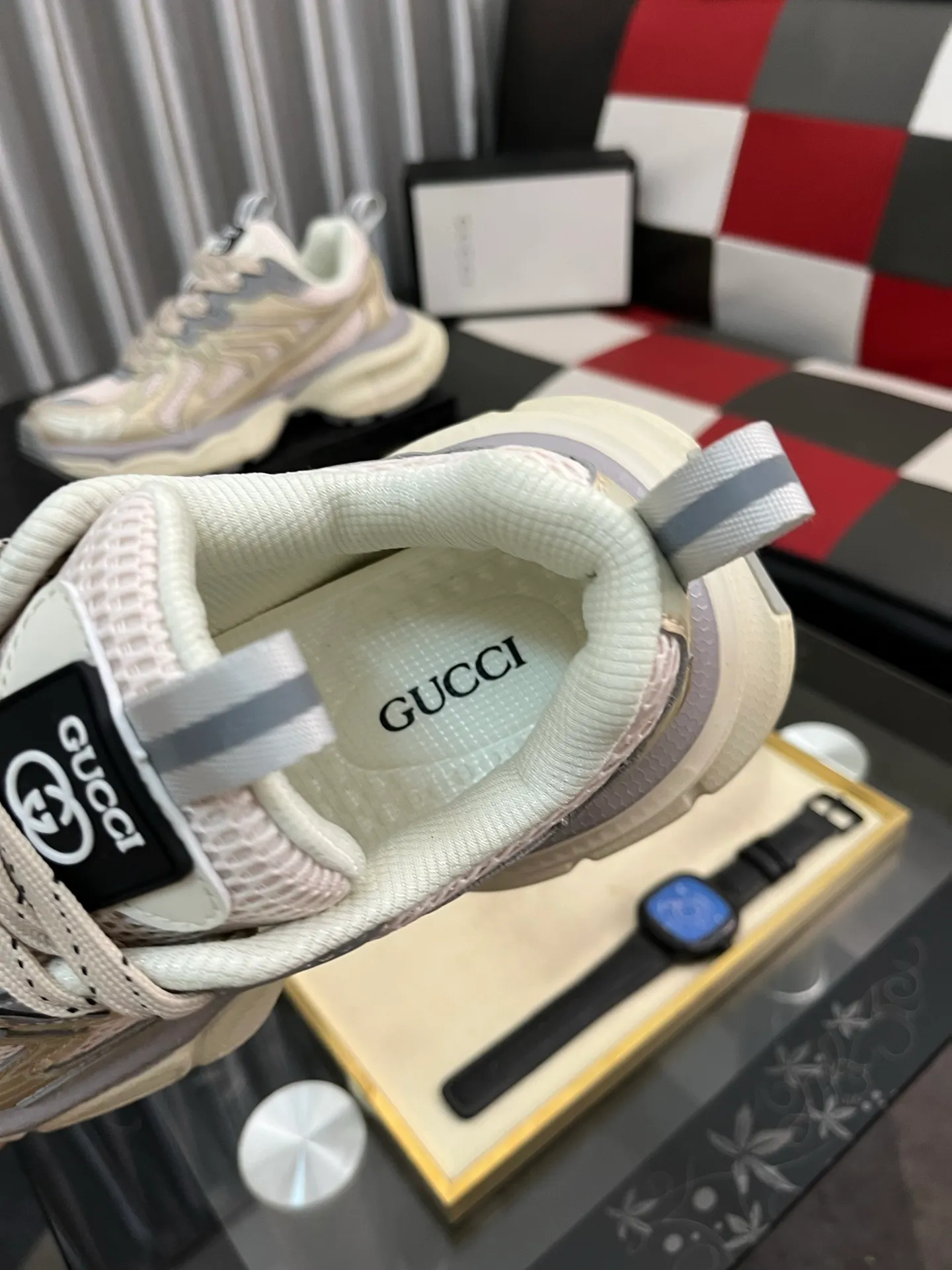 Men's shoes 💰480⌚️⌚️ Gucci •Gucci original quality. ~ Unique modern style sneakers. 🏃A must-have casual shoe for trendy men😍😍 Original brand imported from Italy, imported original leather, sheep lining (refuses to discolor and grind feet) Sole: Original sole specially provided by the original factory, French lazy style design ⚠️Fit the foot. Original quality code number: 38-442️⃣Colors available